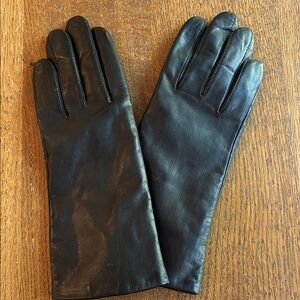 Elegant Black Leather Gloves